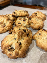 Load image into Gallery viewer, 20 Cranberry and Sultana Cookies
